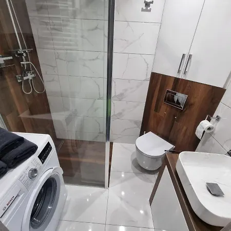 Apartament 66 *