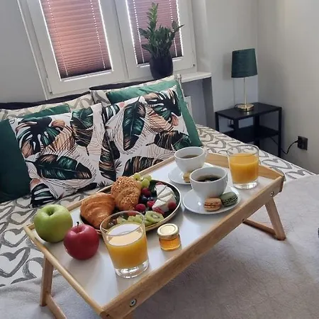 Apartament 66 *